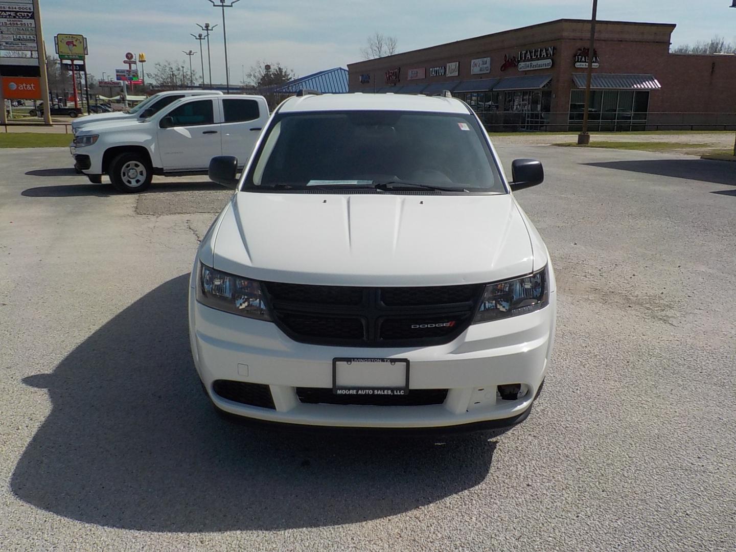 2020 White /Black Dodge Journey (3C4PDCAB2LT) , Automatic transmission, located at 1617 W Church Street, Livingston, TX, 77351, (936) 327-3600, 30.710995, -94.951157 - A great family vehicle that is a fantastic value!! 3rd row seating!! - Photo#2